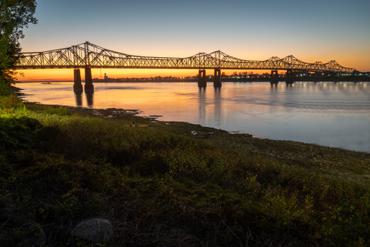 MS Latinos want a cleaner environment along the Mississippi River / Public News Service